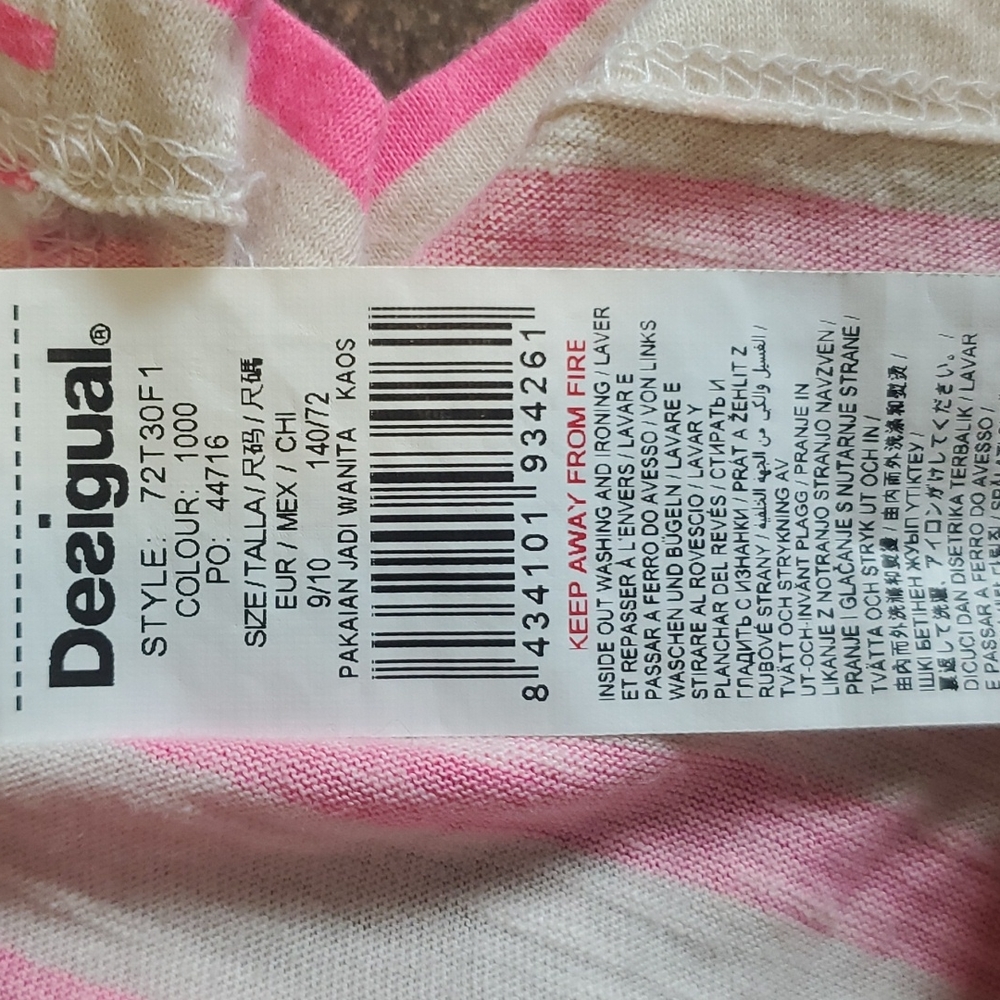 Desigual shirt and skirt set. Size 9/10. Worn once. - Picture 9 of 9